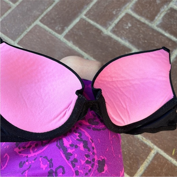 Victoria’s Bundle of 4 Bras - Picture 11 of 13